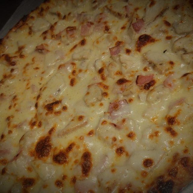 Cordon Blue Pizza